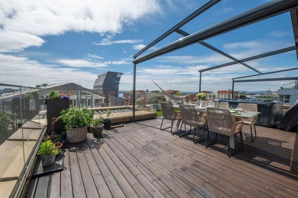 Luxury Penthouse In Oslo, Fjord View, Jacuzzi And Huge Terrasse Apartment *