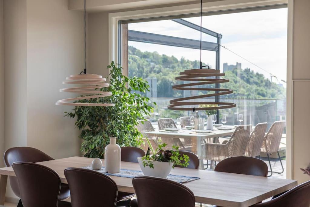 Luxury Penthouse In Oslo, Fjord View, Jacuzzi And Huge Terrasse Apartment *